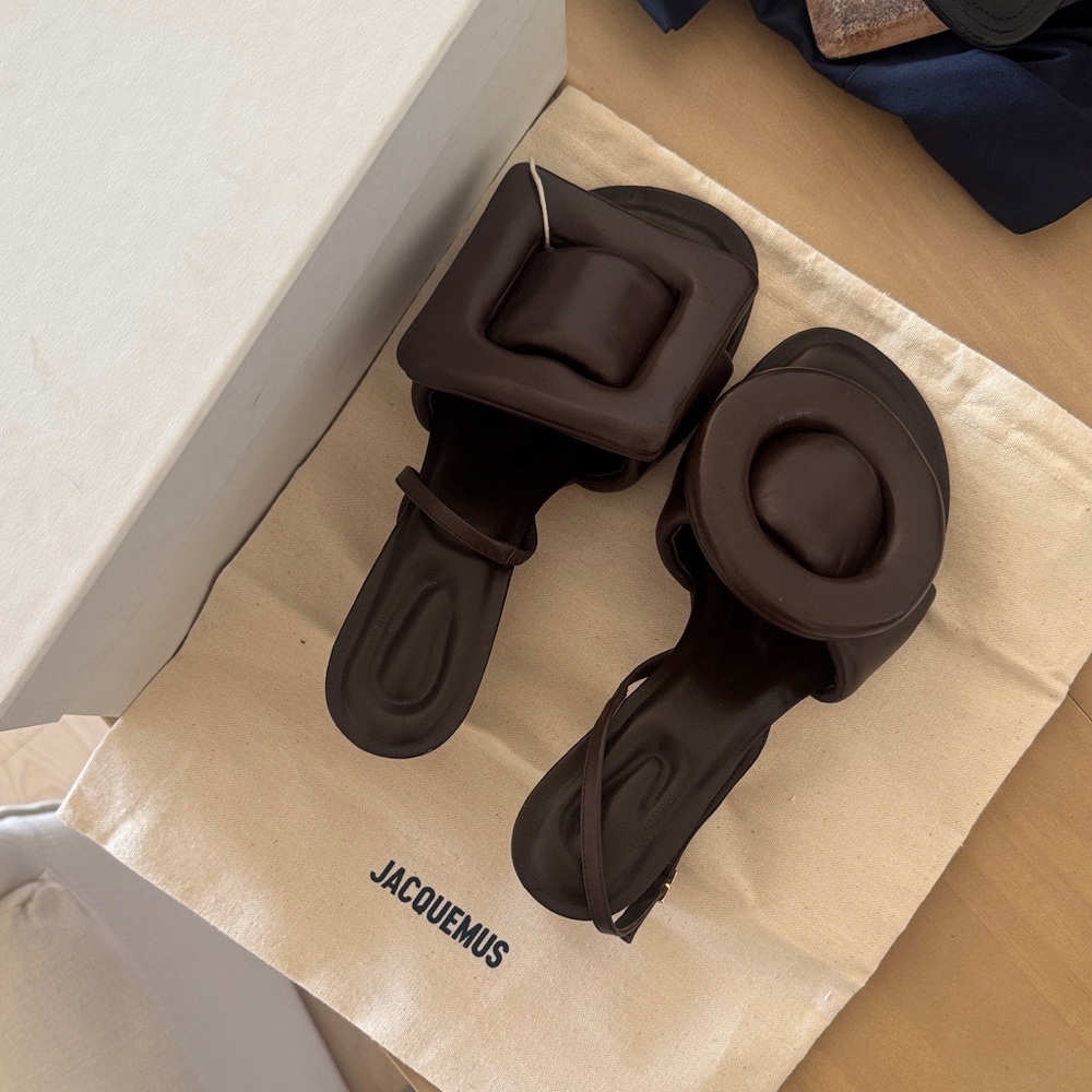 Jacquemus Dark Brown heels